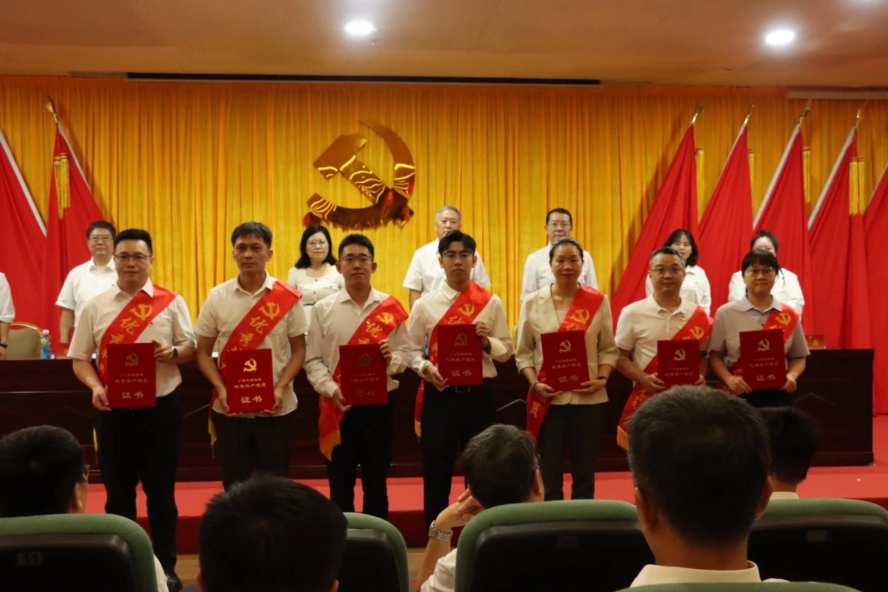 A25930BE8B2DFBF4AD672FC0DC9_DF5E5CE4_1F28D