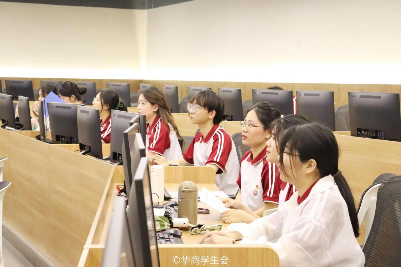 70B844E3B4A1DD2E43504D121B9_96FEA04E_FAFE8