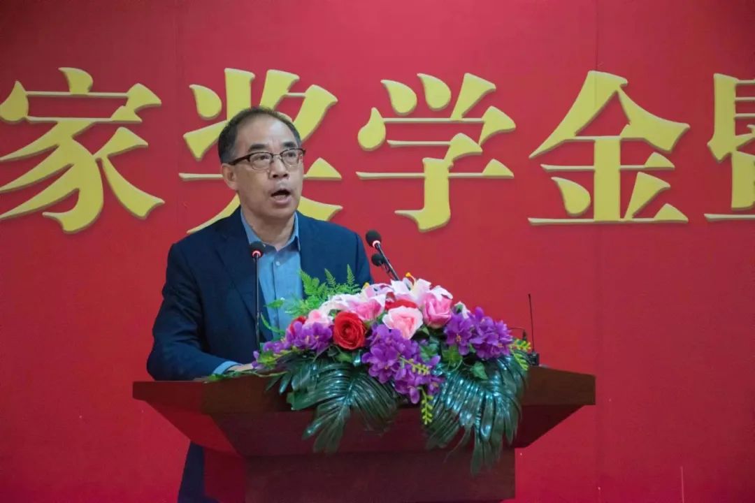 652476B1D92FBDFEF8F1F3E8746_24DFE6FD_10C7A