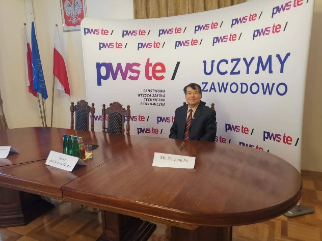 6431B1F43E1988768181F21F7F1_37975A80_5BDDD 6431B1F43E1988768181F21F7F1_37975A80_5BDDD