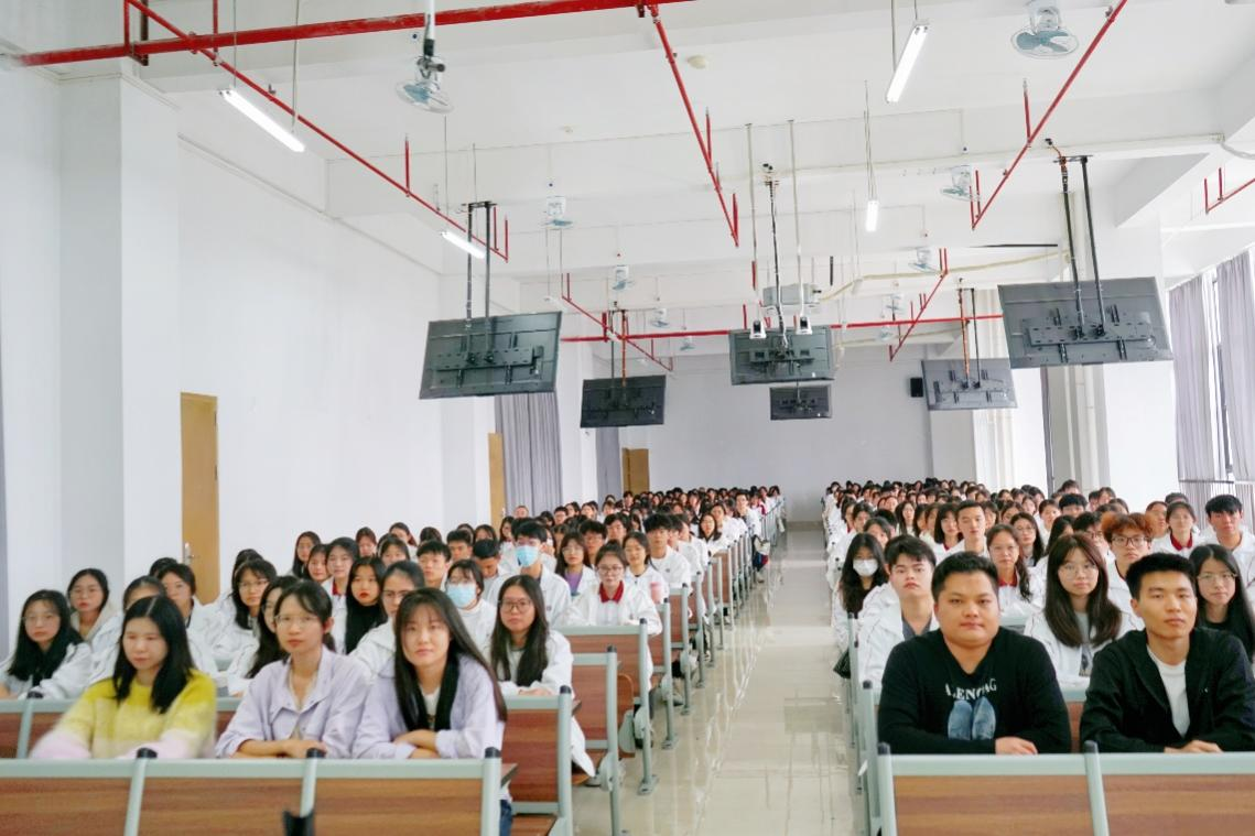 C38A4EFD5F3CE6919004F5DDD24_B10C89E6_C8BEA