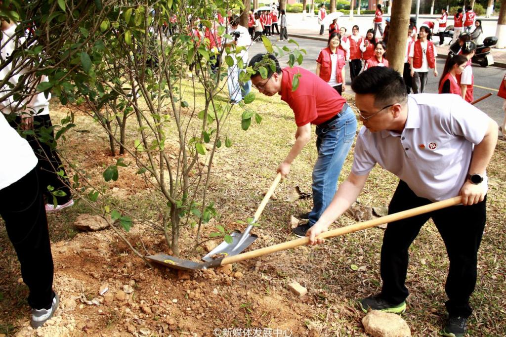 D4F93D48A1C0B4D97BF3C273F46_CD287AD0_2FBEE