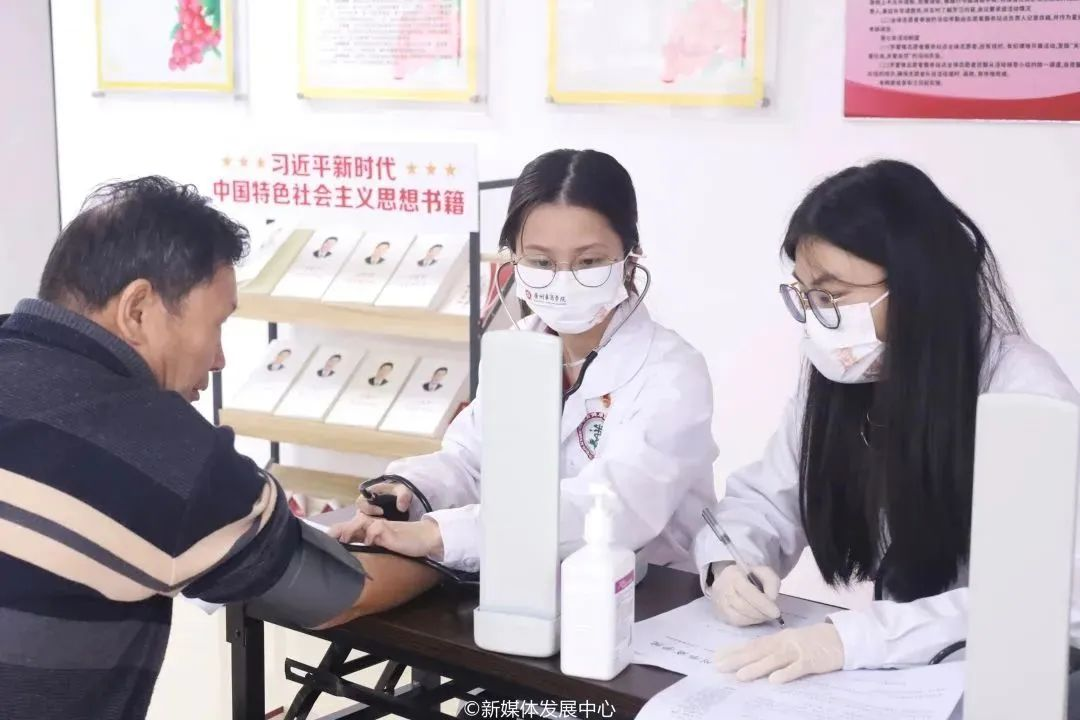 A1D824EC3A4C9074E0FF589E650_6BBBE470_99993