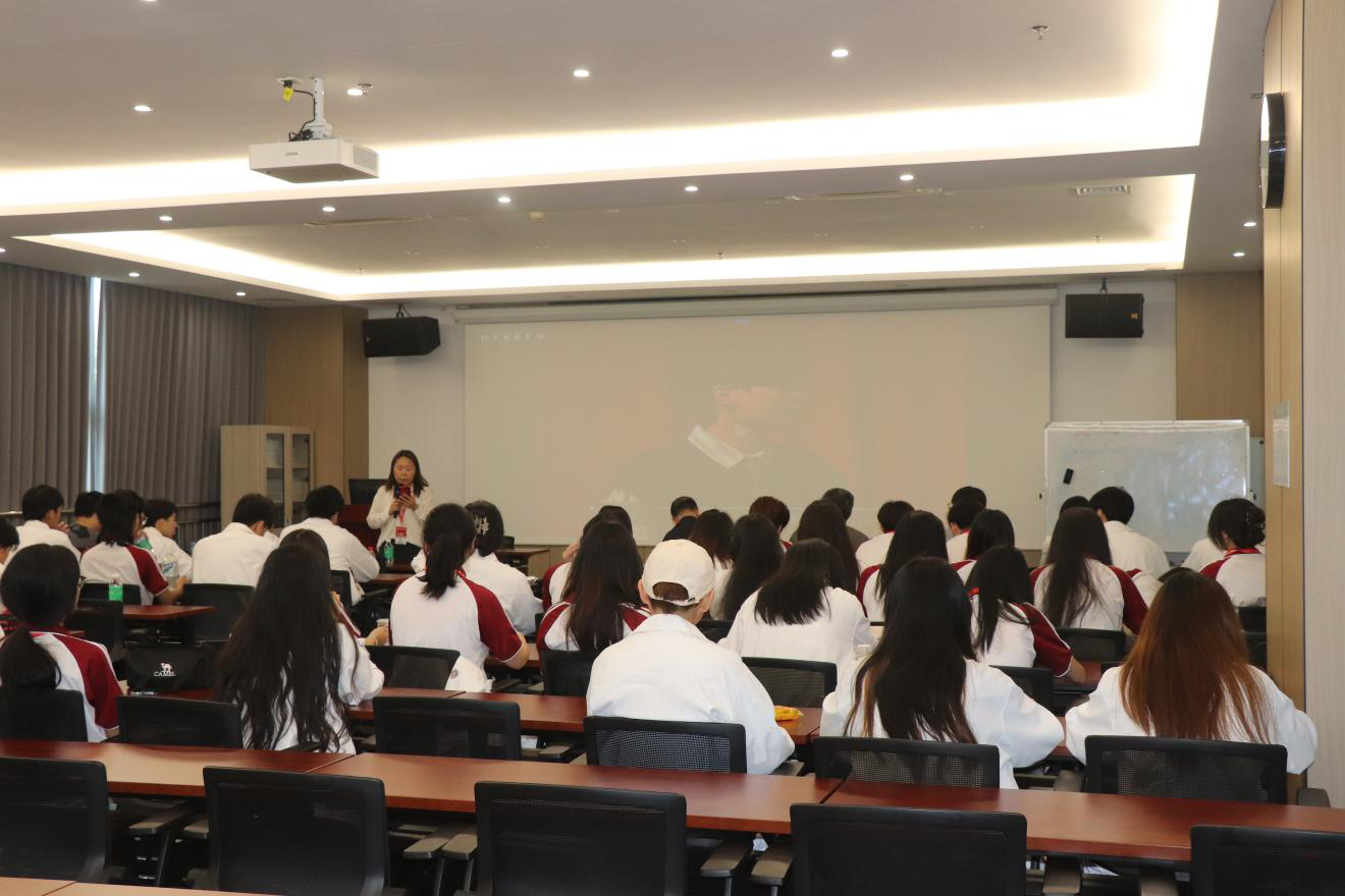 CDEA74D0B4E60A08A8533576FF6_78CD1353_C7FAB