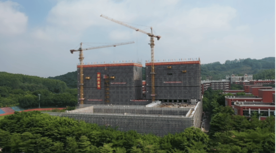 D8EA491D01E7D2AC00FE4F48AFD_71B1F7C4_B5C30