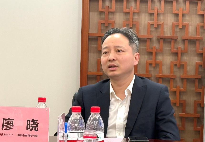 8BF85AFACA2A5CC0CF61A01C04C_E9A58402_915FF