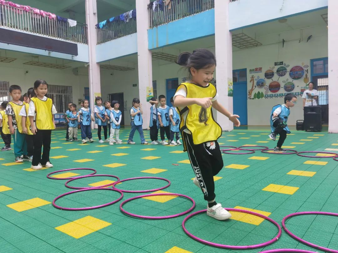 CB1C8DE4E82308F4048A0AAF300_84FFDBA0_2862F