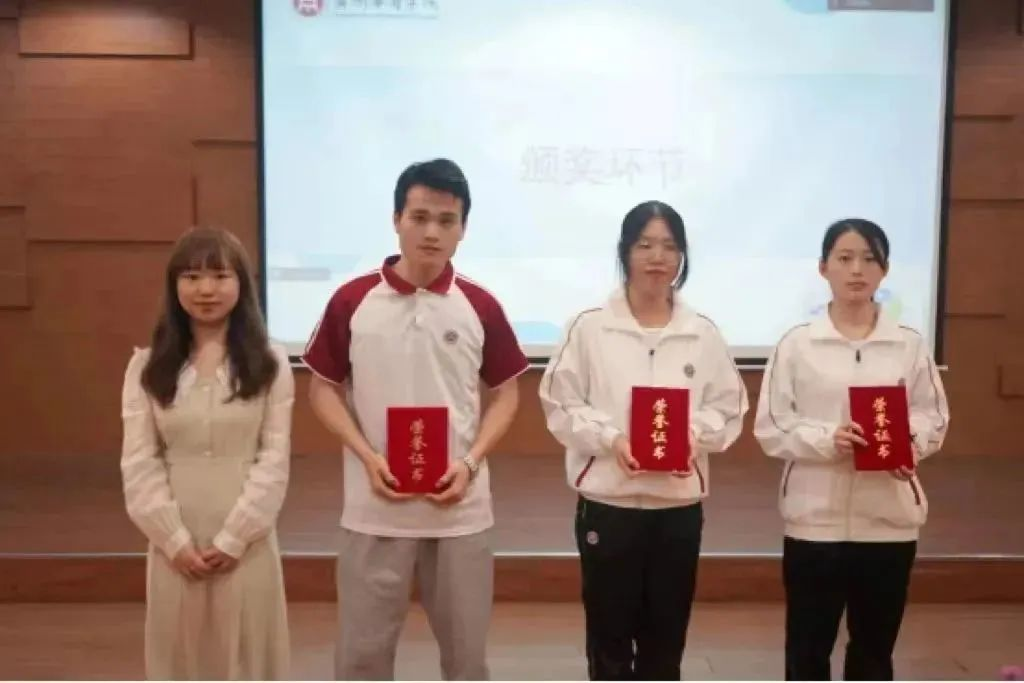 78833CF18523D8D7363F8D49203_07274316_6B964