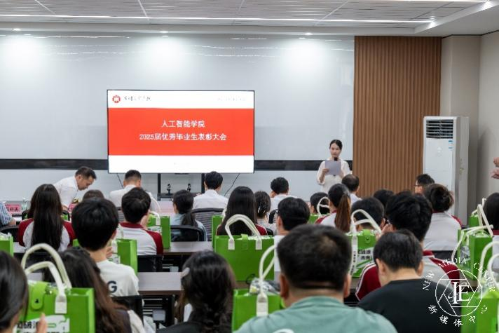 768C3ACC52737DC424B12AA89B0_38DD2AE1_596B8 596B8