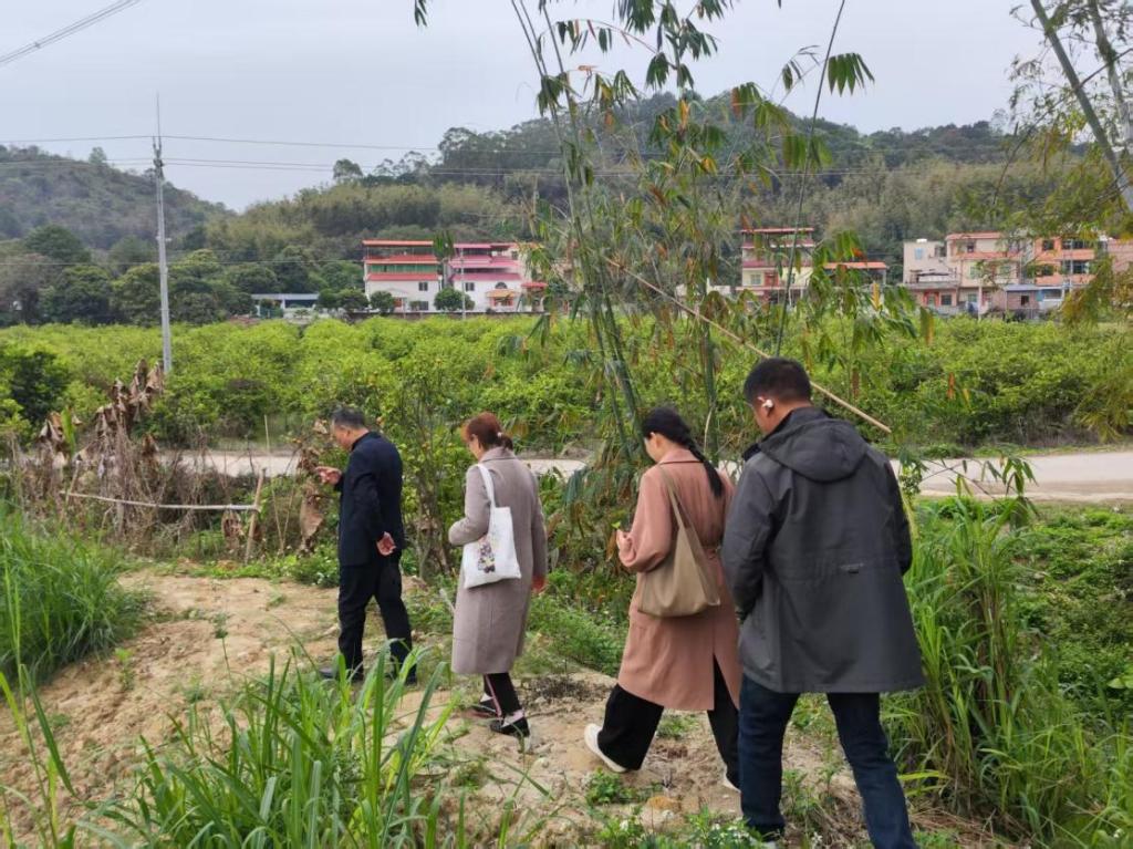 EBE4F05800118BF700F6FB59E55_2C559DE1_251D8 EBE4F05800118BF700F6FB59E55_2C559DE1_251D8