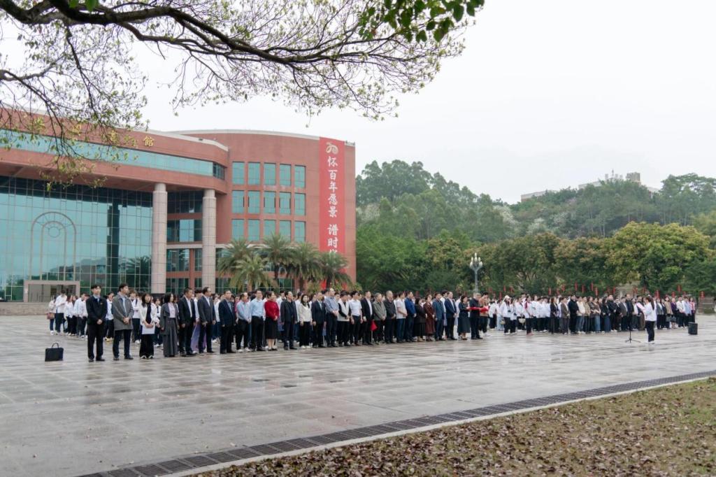 106D7BF1F2DD0FB6AB1DE7663B8_53940569_1EF74