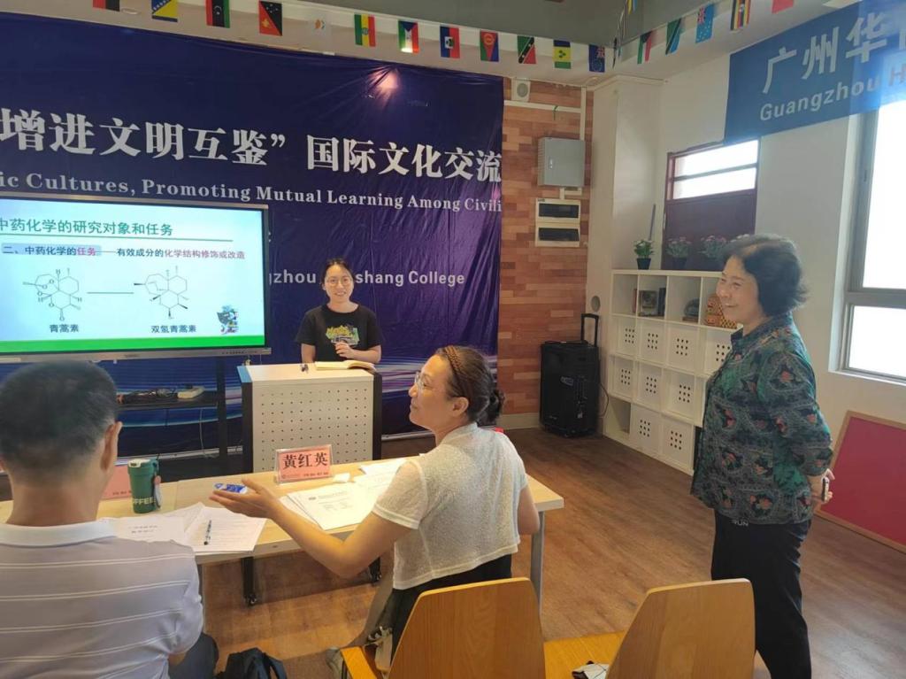 1D7495659DE4F81A4C416EE842E_CEC2F281_18005