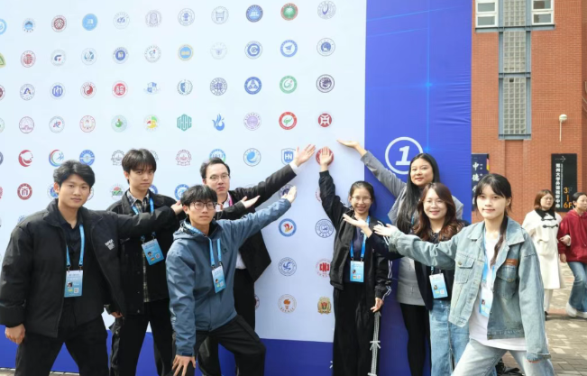 3C8773B338FCA3992A38BD1B9D3_76725575_575CD