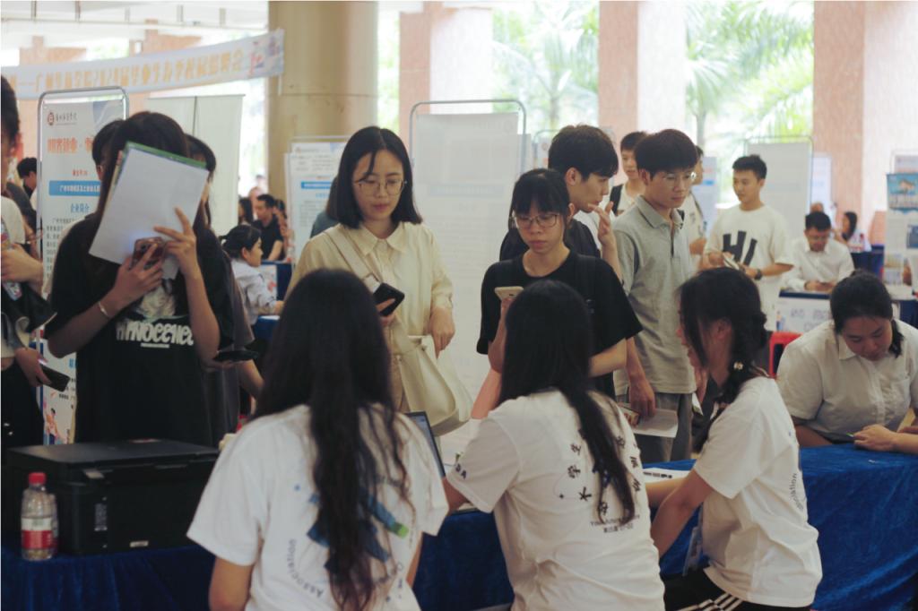 7099D5F8EBB51438236643FB9B9_3225BFDA_12AA1