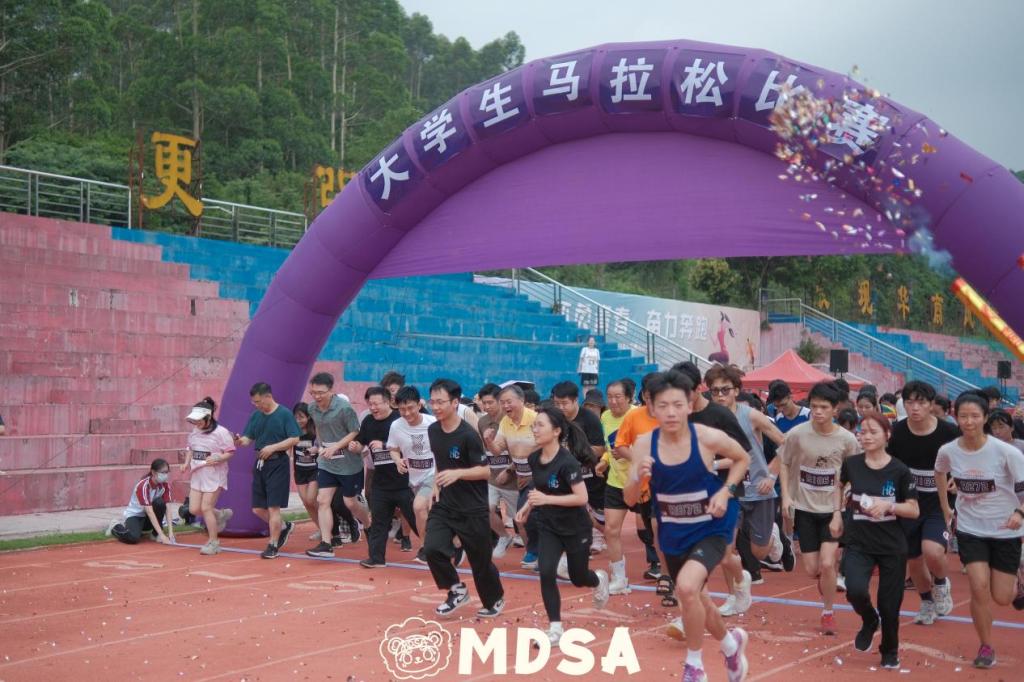 8AEB7F42AFF885D5C1590E75ECF_93B3194E_1B084