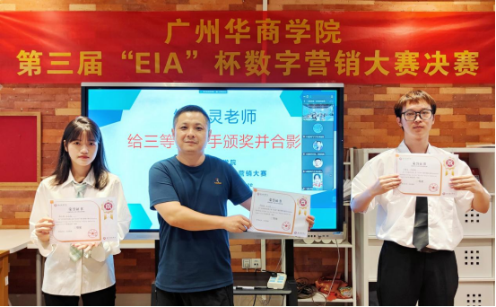 B51518DADE884D7C467BACD3DC2_052675A0_B9185