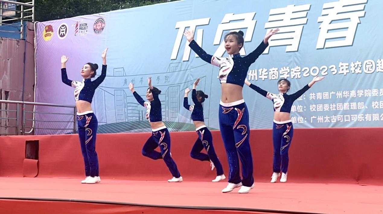 6933408C01F1BD0E48BB4E93B6C_7E57CEDB_ED3A6