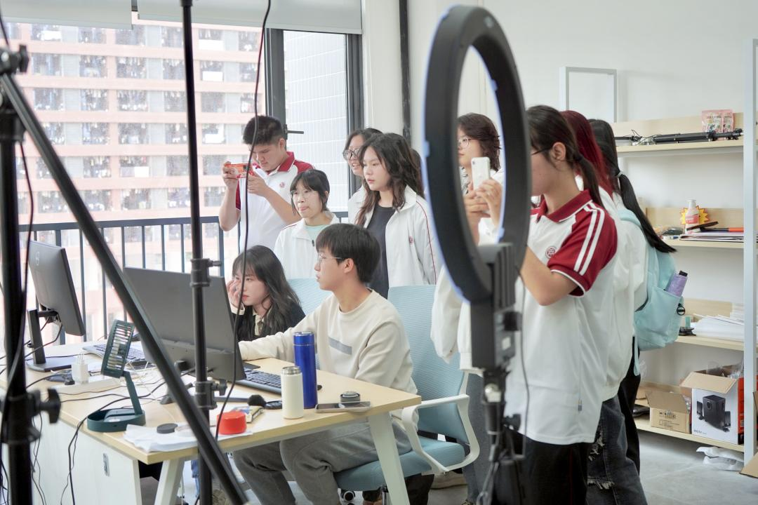 E060E2A111E7518BB46EE6A00B0_DD97749D_D8E0C