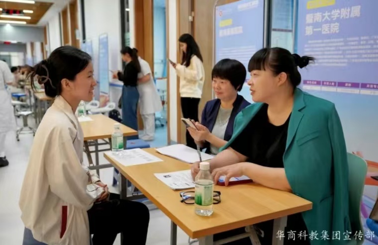 29605ECD2E6B00184FAA358CE5B_9DA79C97_1D18F