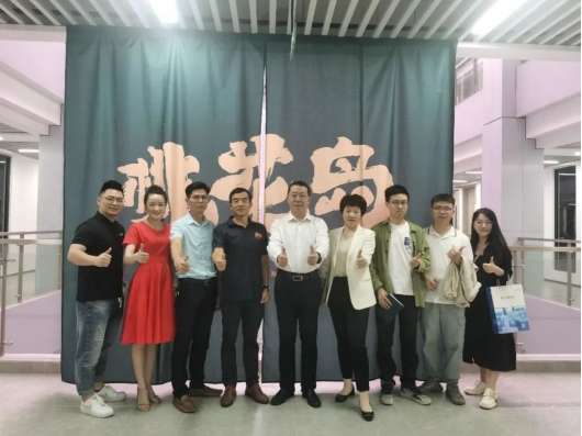 7576B738E182D51551DF05F1492_815864DA_CDECE