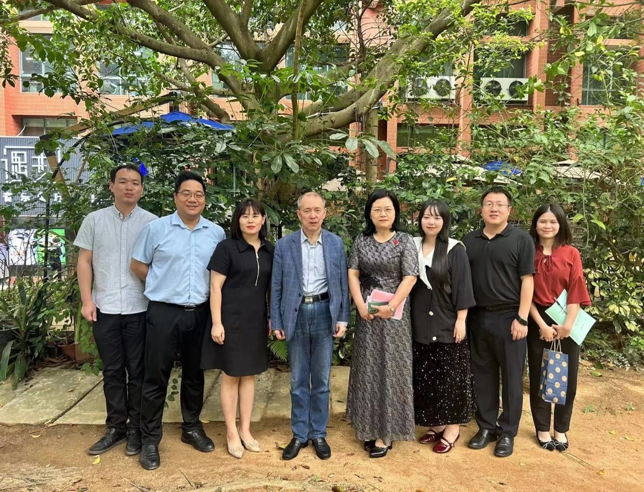 7E999FF2E8C59CAA0D7E34F4B80_B6BAD381_5D3CC