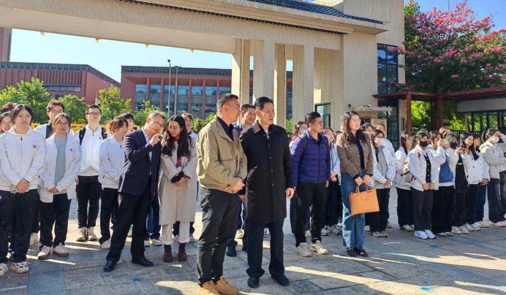 1FD78409D99941760F860491D1C_8517DBB6_1D523