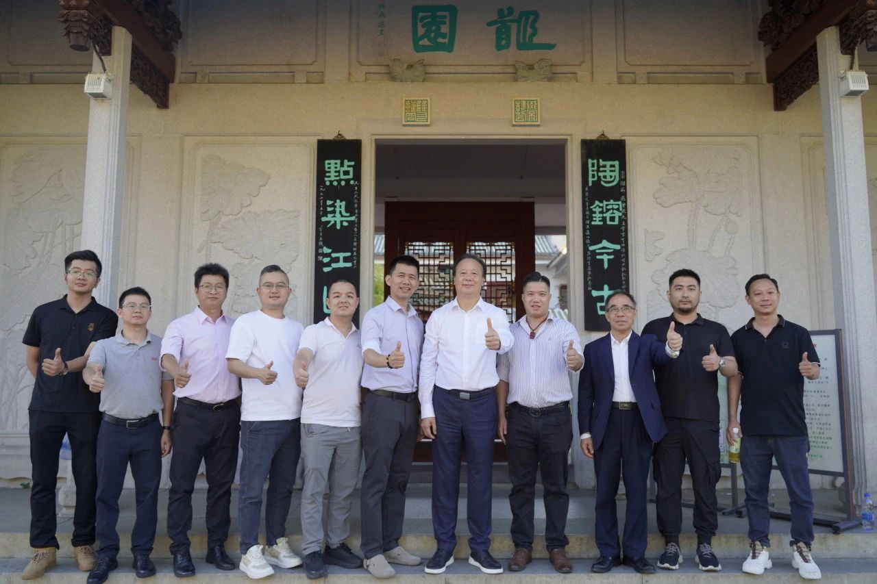 E13BF28F1AEBBDADBE95150AF0C_68B13CC9_23A82