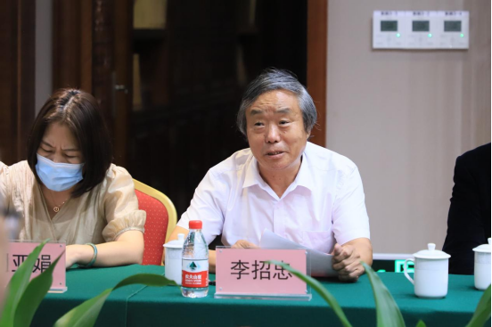 93B7A9B1EA1FF9E80795856D82E_0F2355E0_C6438