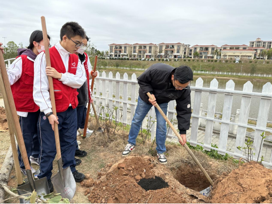 2D6267B6D17080A7627CAE608DD_D0F3B336_E18C0