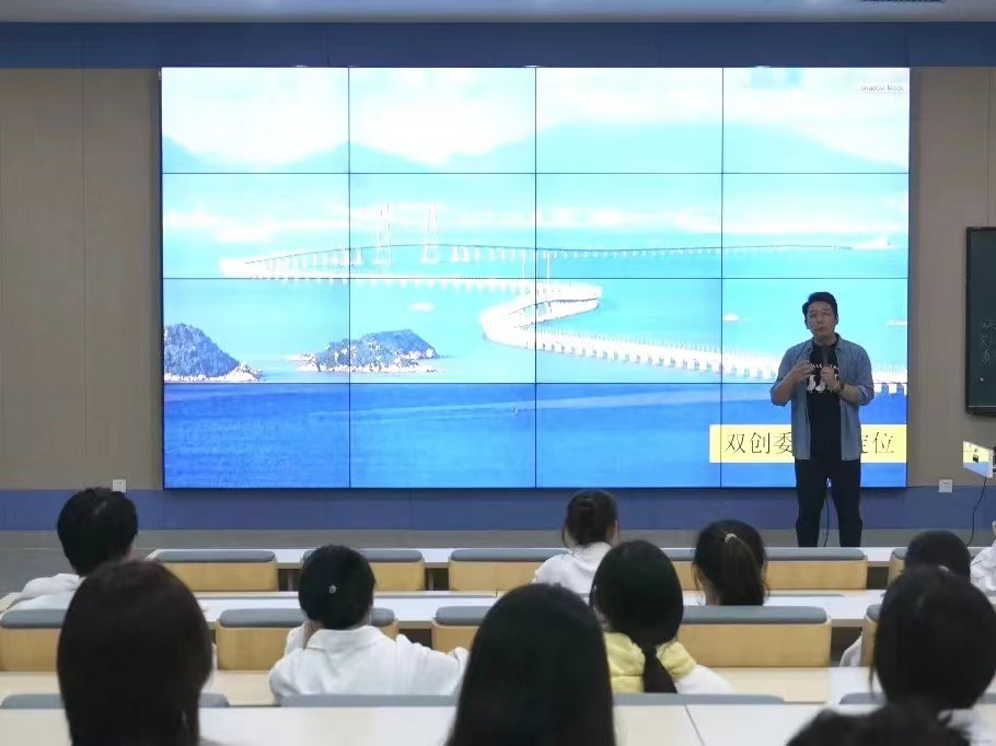 E872E51CF4F7E34F6136C2F90EA_98308D46_7E32C