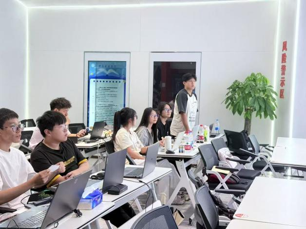 A8CDAAF4A2DCC53E34ED3725A23_4BABFDB4_56FEF