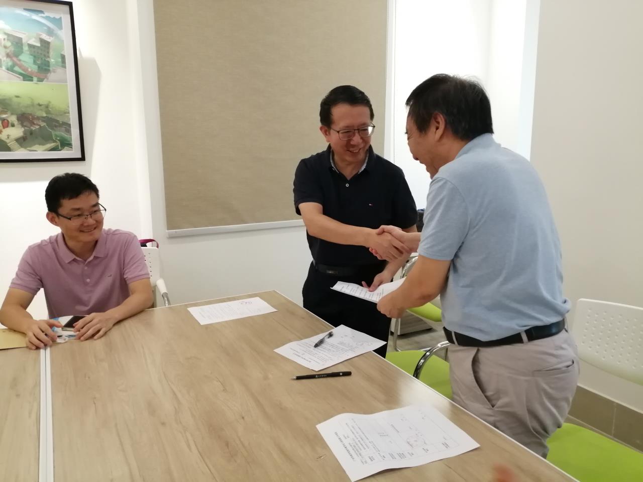 194A71EC2C4C5D853550DC44BA9_2895D15A_158D8 194A71EC2C4C5D853550DC44BA9_2895D15A_158D8