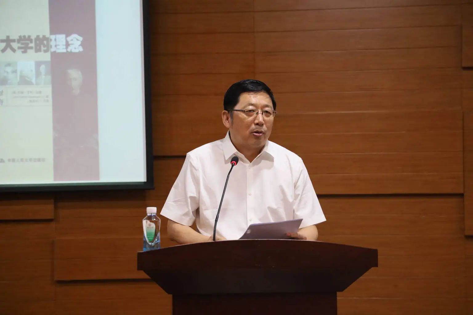 10B73D3EE14CAACD0F9A8088F98_563A521B_12641 12641