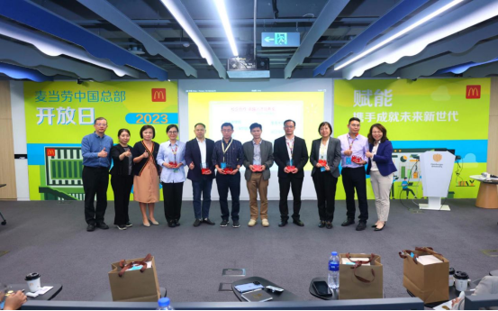 B5A8071F0D4624C4963CCA62795_B8ED4198_BAB85