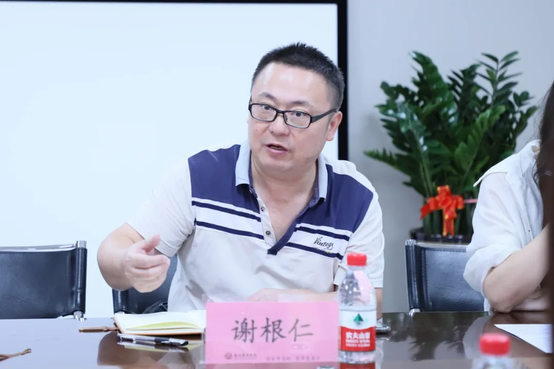 51DA37EB3EF1C5F6045F67BF127_AFA72EDD_8693B