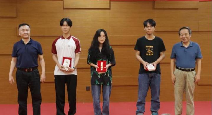 3116FA4BDC758AF060BD36AAA7C_32E77DB3_8246