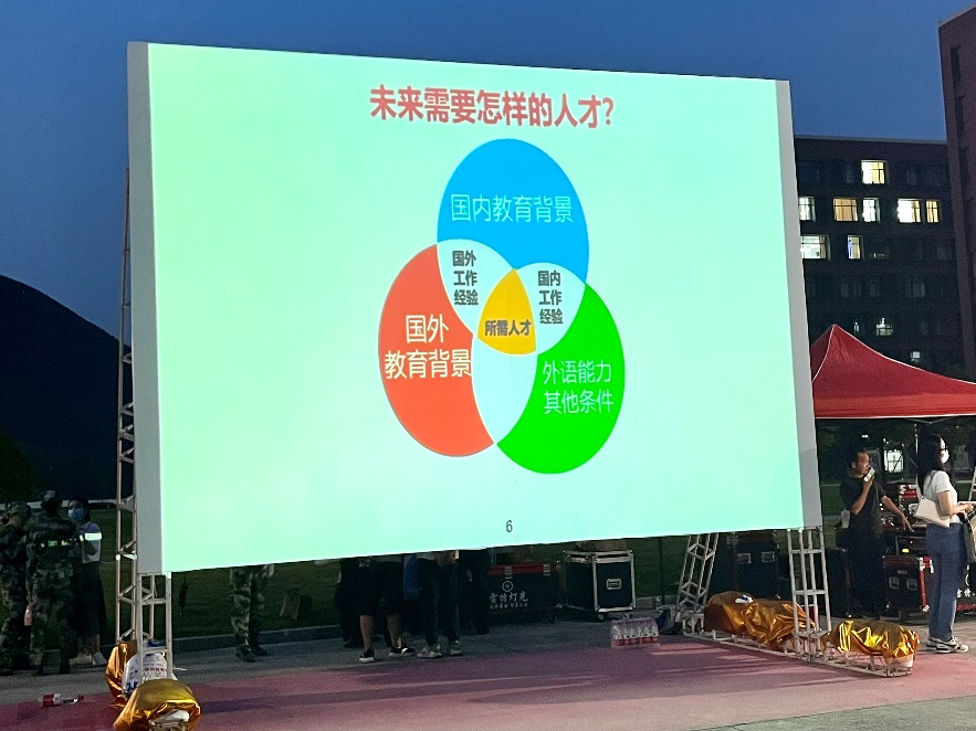 BD06B15009377D8BEAAE78945D0_7B535852_BAD62