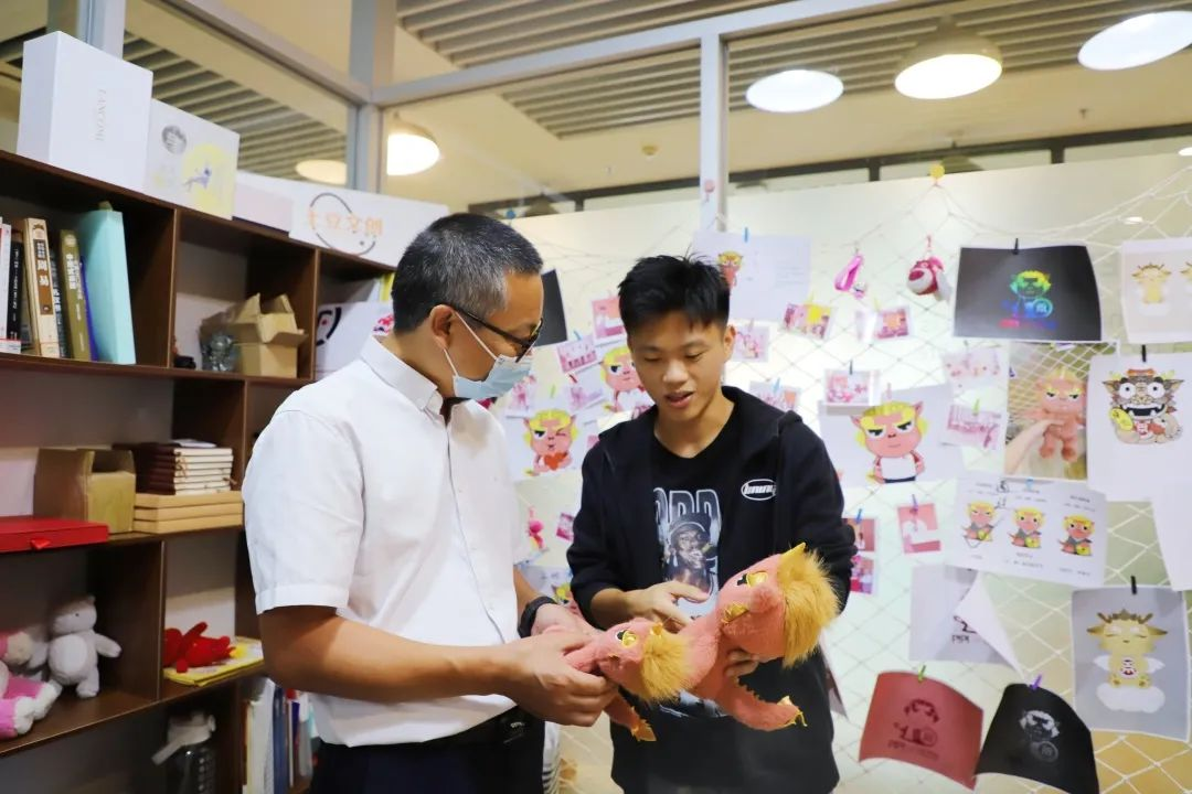 0B5FB9C0F619BC655F7004A96F3_512F41E0_D4ABB