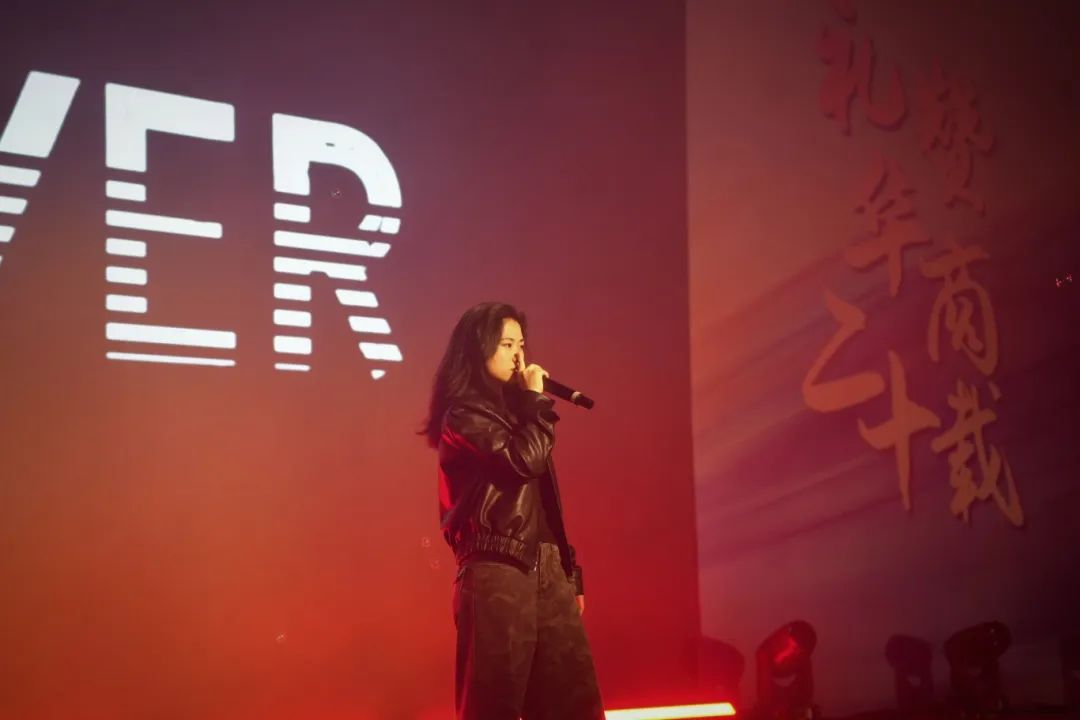 5AF0BFE09C8BC4247BBBDB7DE7F_6A6154A5_998E 998E