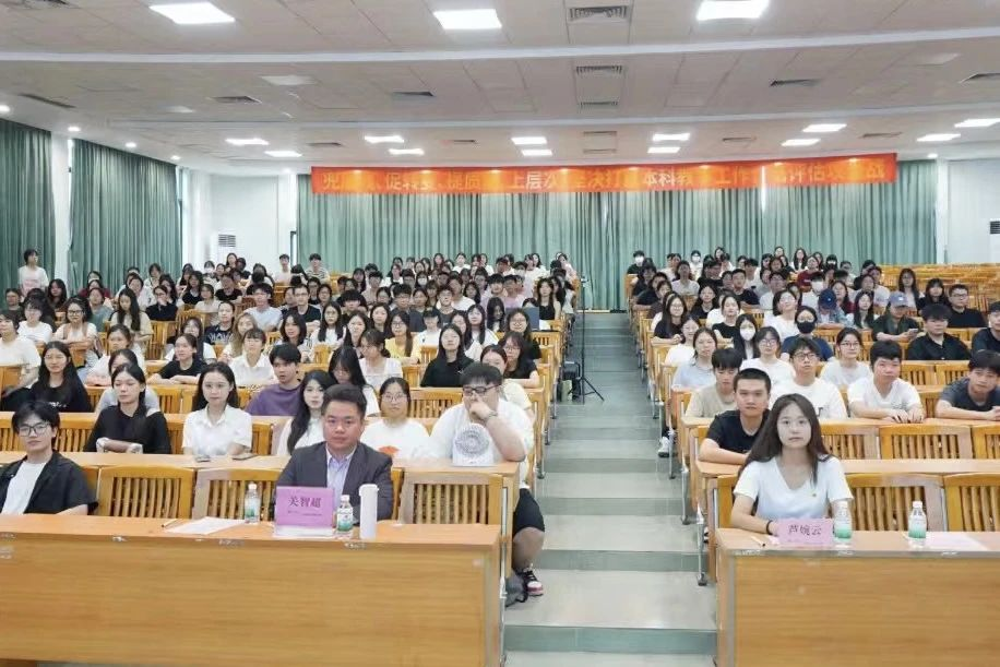 D416C5A52A7FF957625A9610528_DD948596_B3799