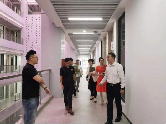 F83CAFBF5A77B6F54577513CE22_33A937F0_CE723