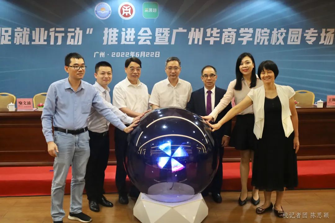 8B8521F5C1ED4BDBC6613ABE4EA_1658CA7B_1AACE