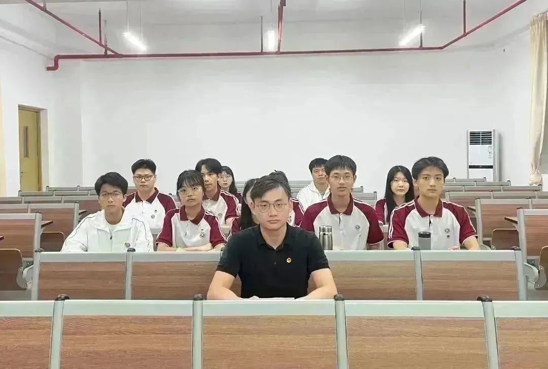 CD7639B68ADC6B2C9D1AFB8F095_94F1E829_16DE0