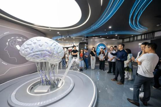 0D128D708C4EEE8DC925ADF7BA2_E6929AC3_40A26 0D128D708C4EEE8DC925ADF7BA2_E6929AC3_40A26