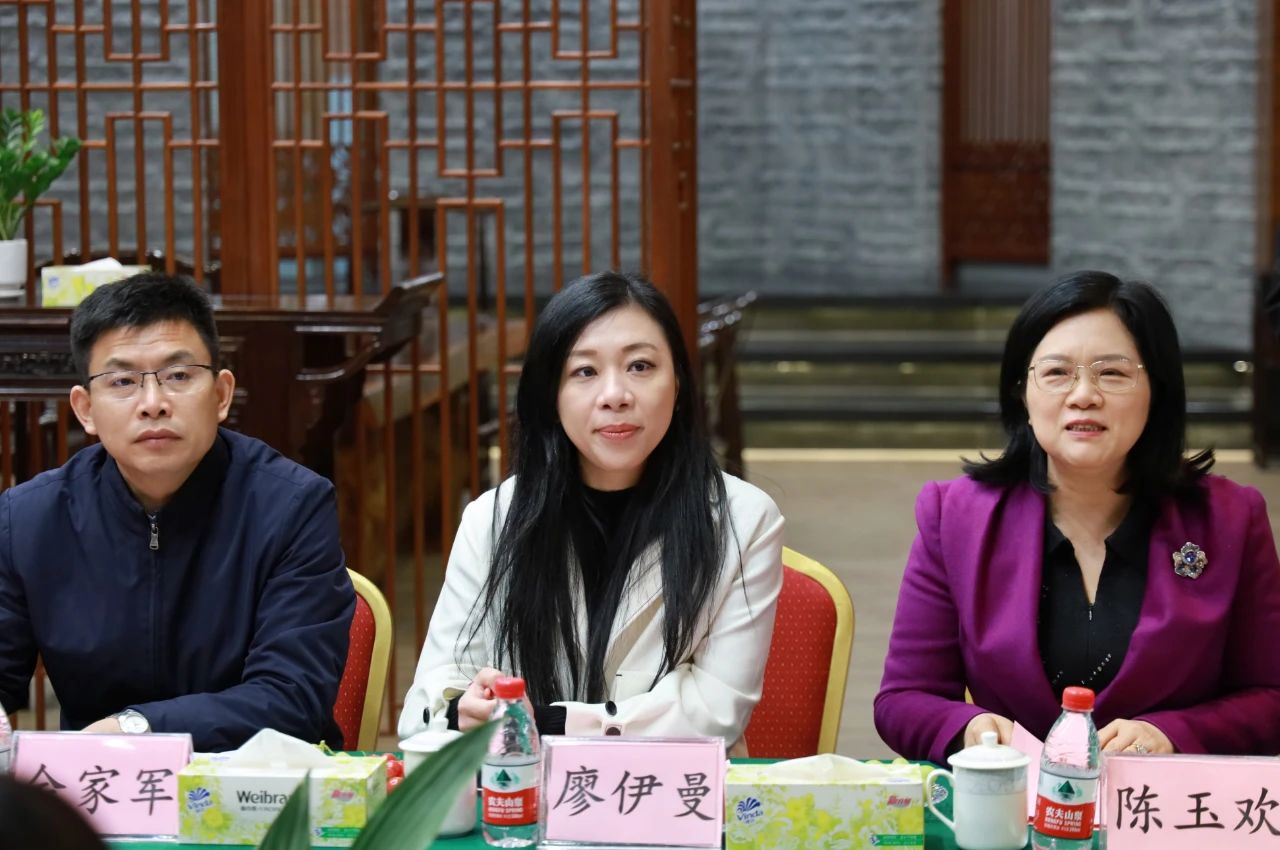 F79851126FAE0138C4382BD81A9_B02A1F59_21E51