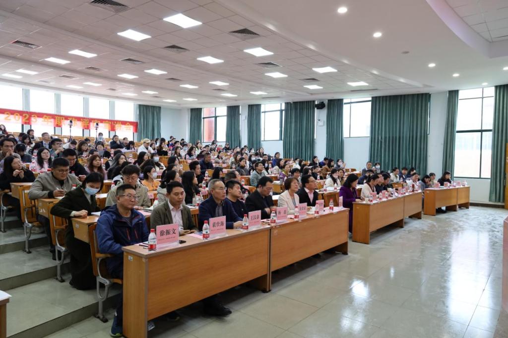 A73A10671B45335C7644925D45D_3C96A0E5_18150