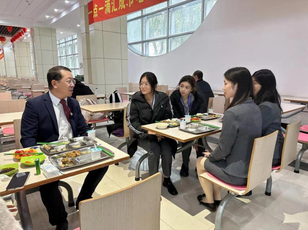 C9DDD1B6447ED619451E5913AAB_5548ABB2_1B4E1