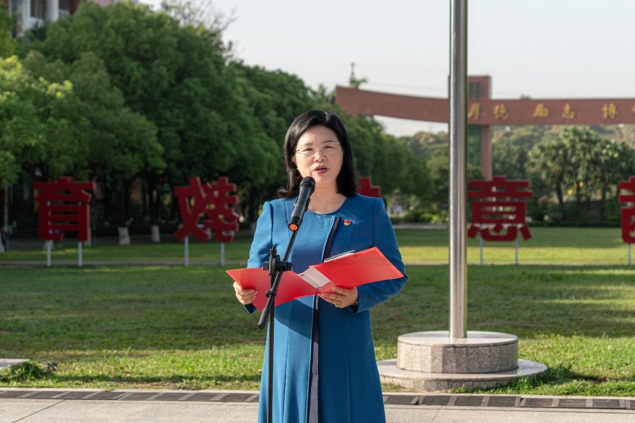 17F0F41B282E84F3636F03669C5_45A4B6B2_23EE7