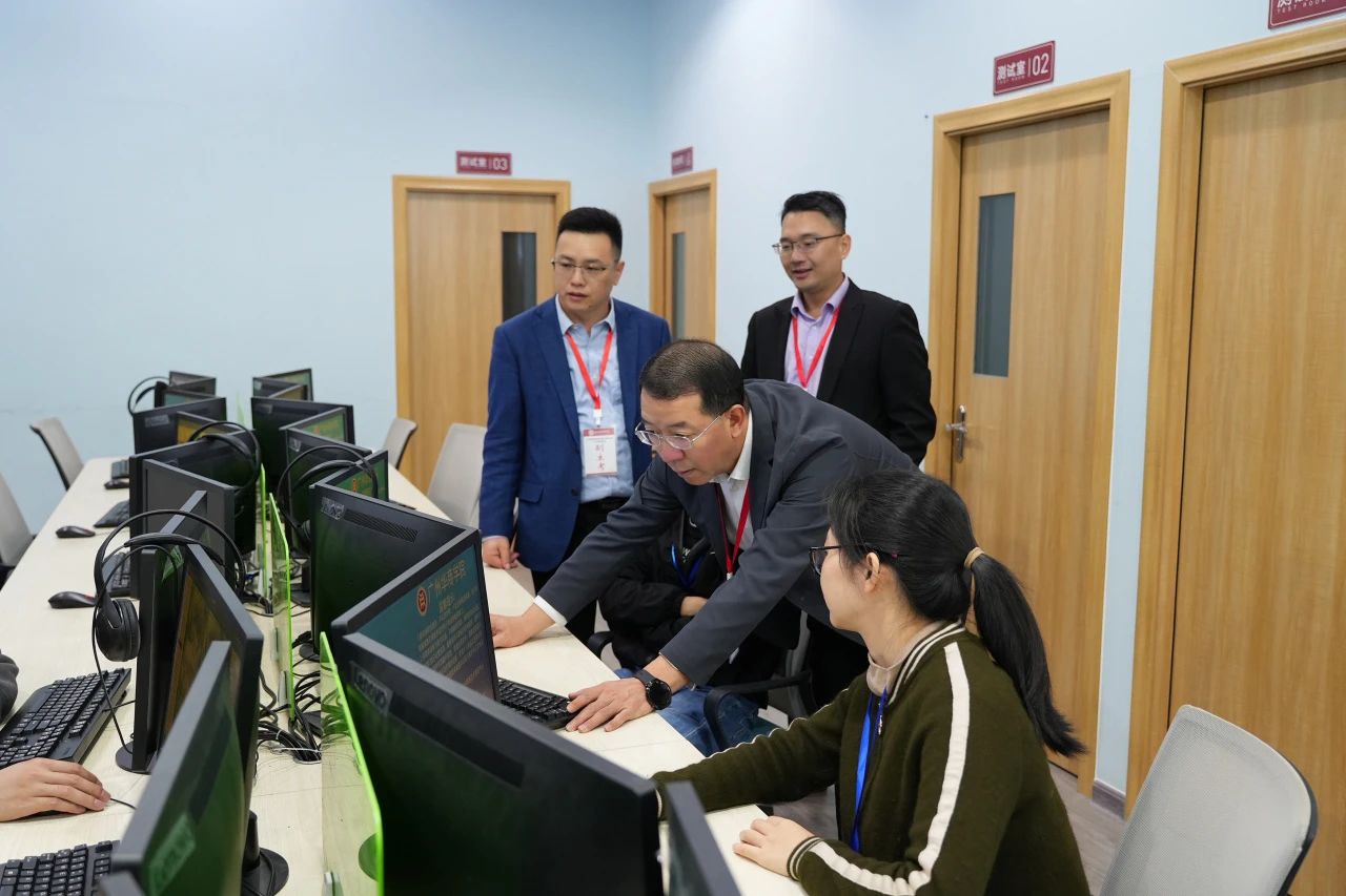 4CD53F93160B7790C109BA87500_BE7AFF7E_1ED9B 4CD53F93160B7790C109BA87500_BE7AFF7E_1ED9B