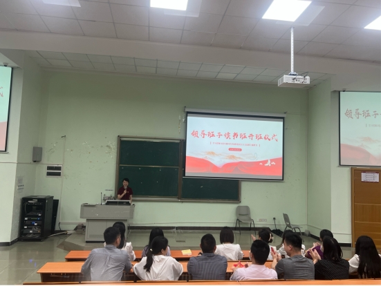 CE3D4CC237F7BA6B3317DF8BBF9_C2304169_2280A